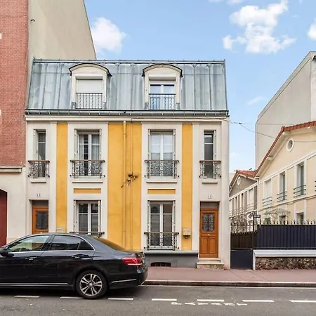Charme Parisien 4*